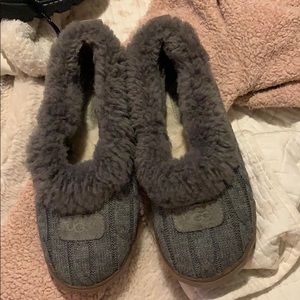 Like new authentic ugg slippers